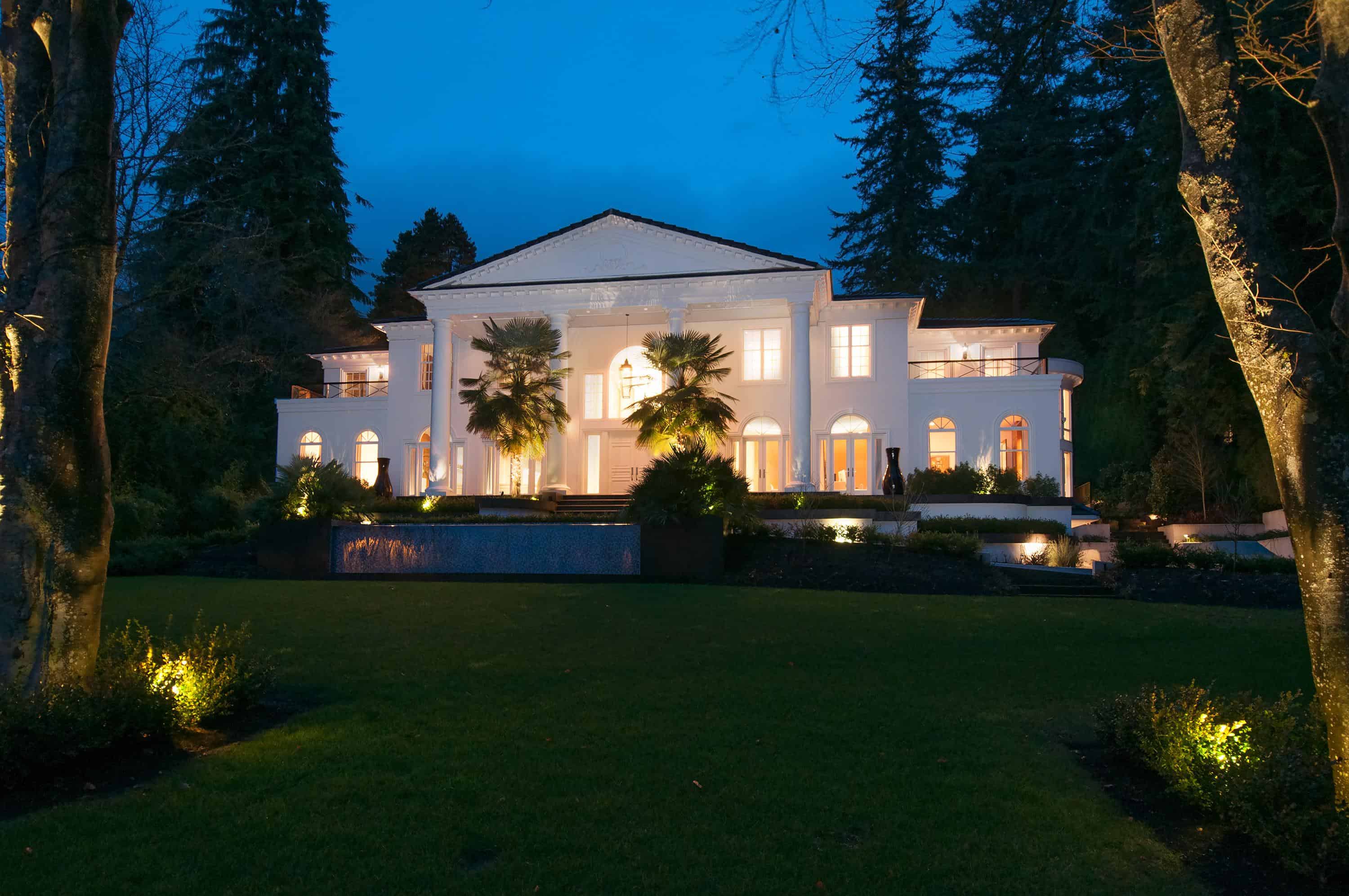 EcoLux☆Lifestyle: West Van’s $22M ‘White House’ is Prime for Entertaining [PHOTOS/VIDEO]